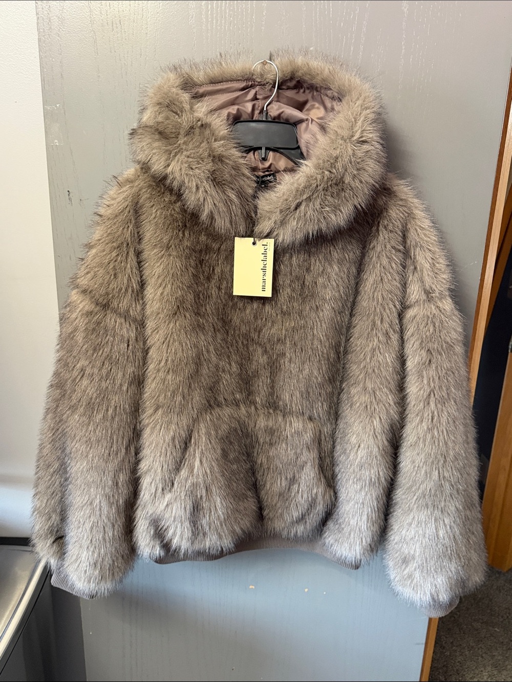 Mars the Label Luxurious Faux Fur Hooded sweatshirt - Taupe